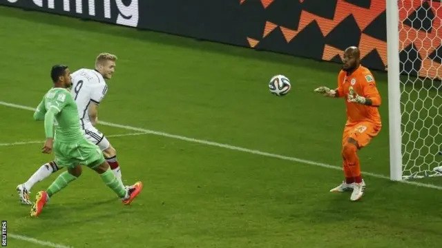 Andre Schurrle scores