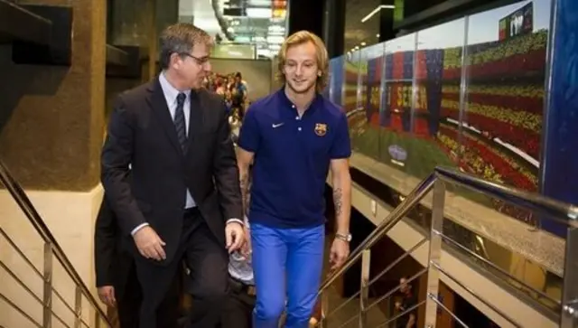 Ivan Rakitic (right)