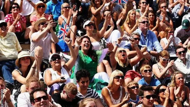 Fans on Henman Hill