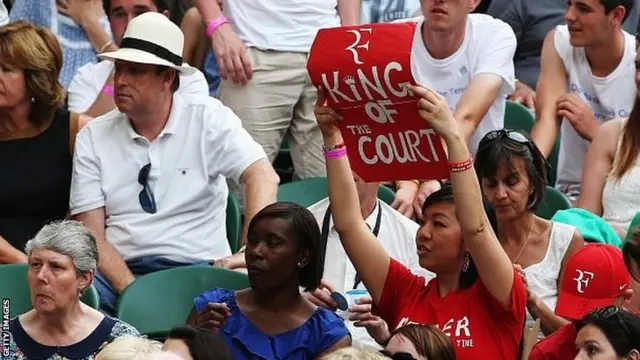 Roger Federer fans