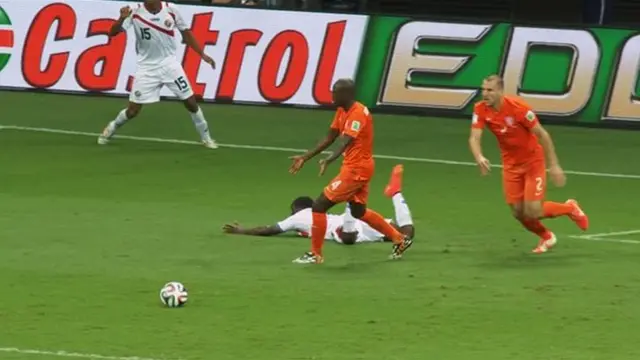 Joel Campbell on ground