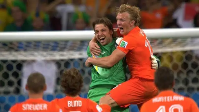 Tim Krul celebrates