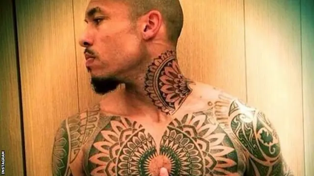Nigel De Jong with tattoos