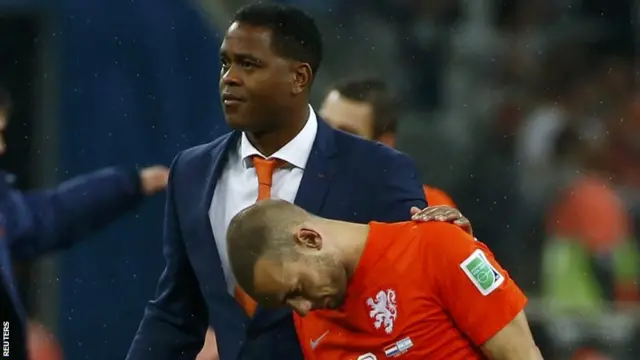 Patrick Kluivert with Wesley Sneijder