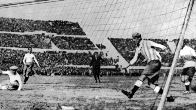 Argentina v Uruguay in the 1930 World Cup final