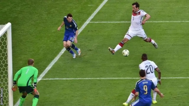 Lionel Messi puts in a cross