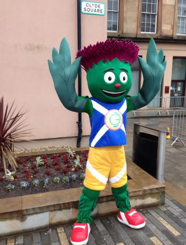 Clyde in Clyde Square