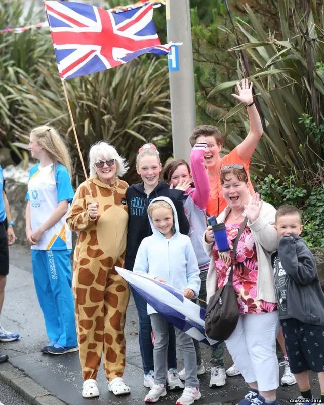 Skelmorlie crowds