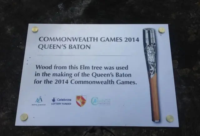 Plaque commemorative for the queen baton