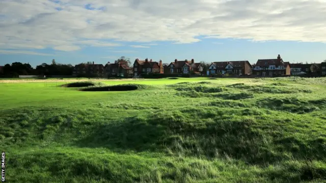 Hoylake Hole 2