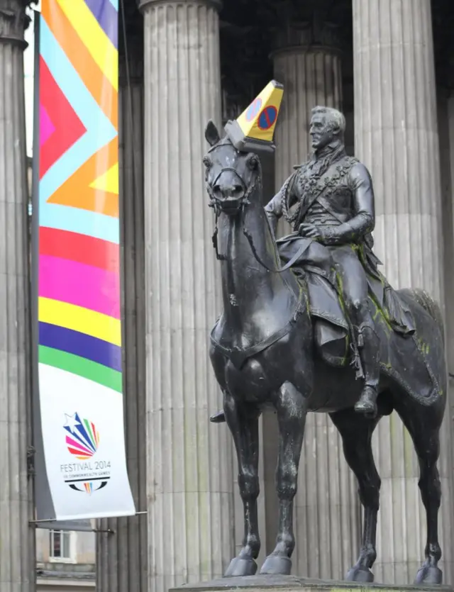 Duke of Wellington watches over the relay