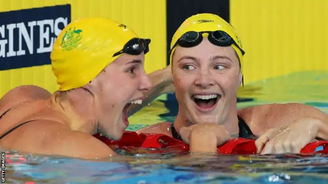 Cate Campbell (right) with sister Bronte