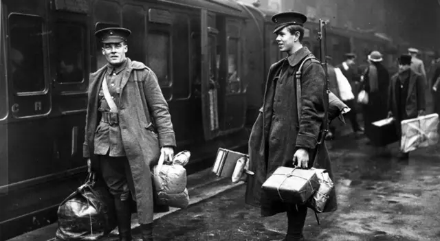 Soldiers leaving for the front