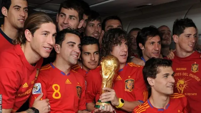 Xavi Hernandez and Spain players celebrate winning the World Cup