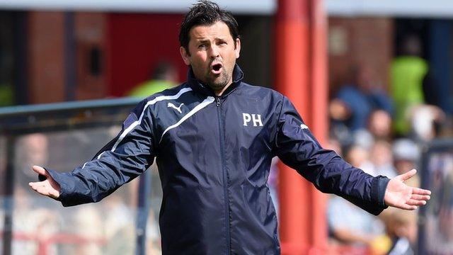 Dundee boss Paul Hartley