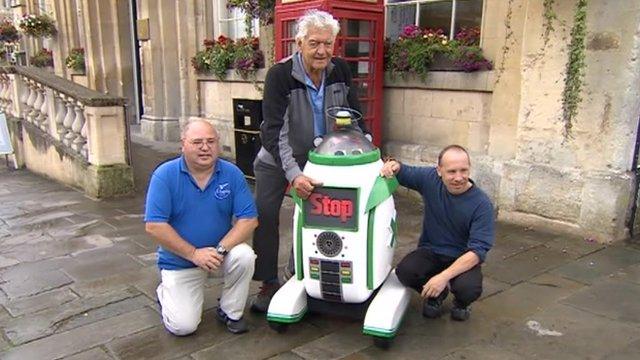 (L-R) Ady Davies of Charity Sci-Fi, David Prowse and droid and Mark Enright of Charity Sci-Fi