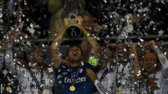 Iker Casillas lifts Super Cup