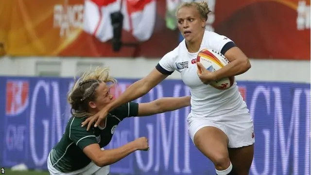 Kay Wilson scores for England against Ireland