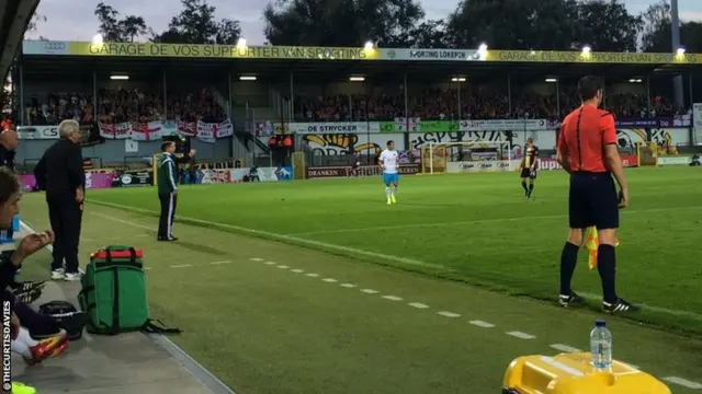 Lokeren v Hull