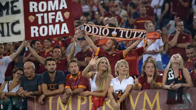 Roma fans