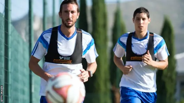 Morgan Amalfitano (left) trains with Marseille