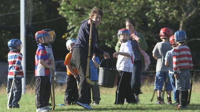 Jackie Douglas coaching the Kincraig youngsters