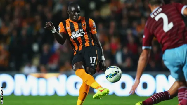 Mo Diame puts Hull 2-1 in front against West Ham