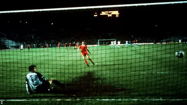 Alan Kennedy scores a penalty in Rome