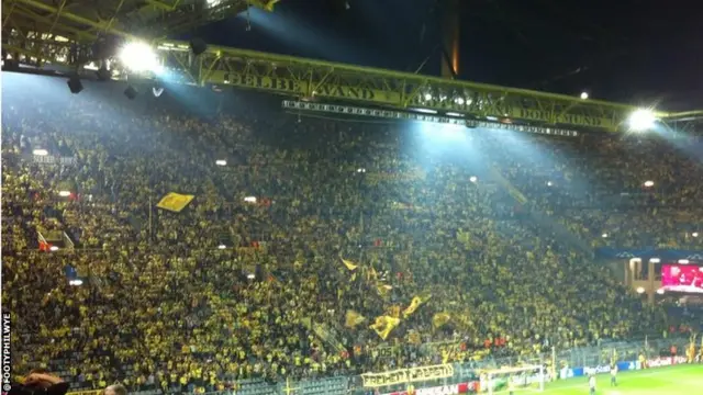 Borussia Dortmund v Arsenal