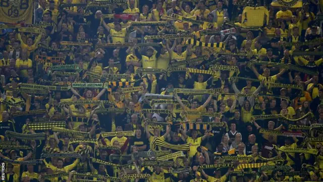 Borussia Dortmund v Arsenal