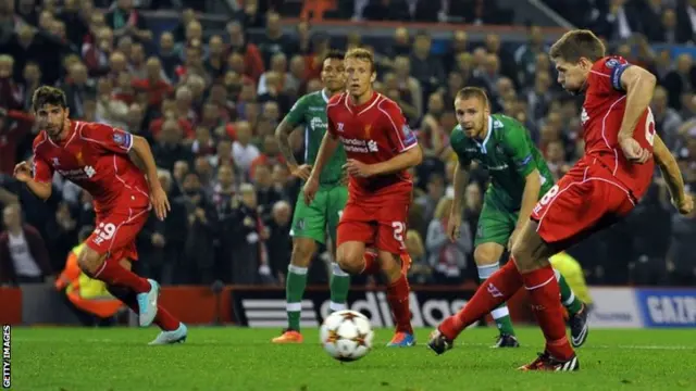 Steven Gerrard scores a penalty in injury time