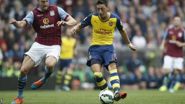 Mesut Ozil scores Arsenal's first goal