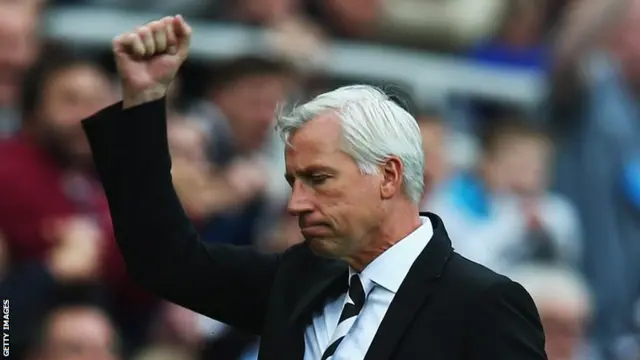 Alan Pardew spurs on his Newcastle team against Hull