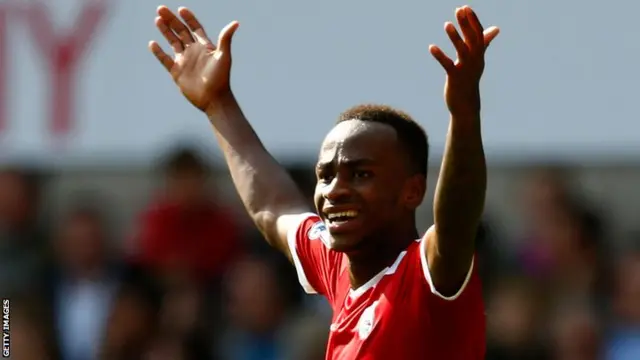 Saido Berahino appeals his disallowed goal for West Brom