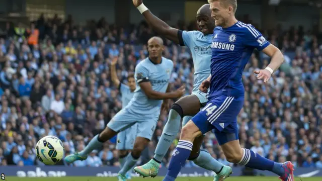 Andre Schurrle scores for Chelsea