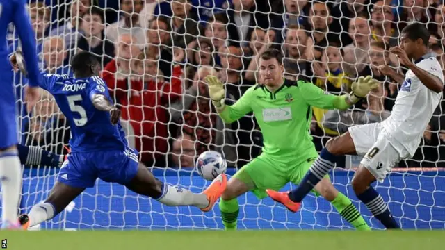 Kurt Zouma puts Chelsea 1-0 up against Bolton