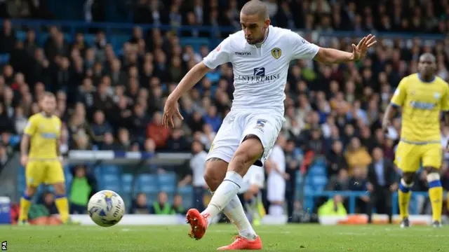 Giuseppe Bellusci scores for Leeds United