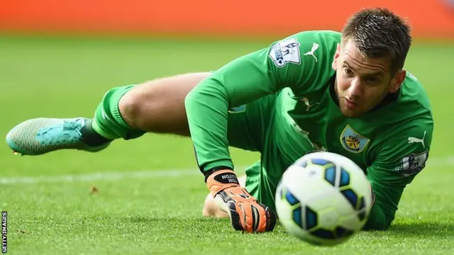 Leicester goalkeeper Tom Heaton