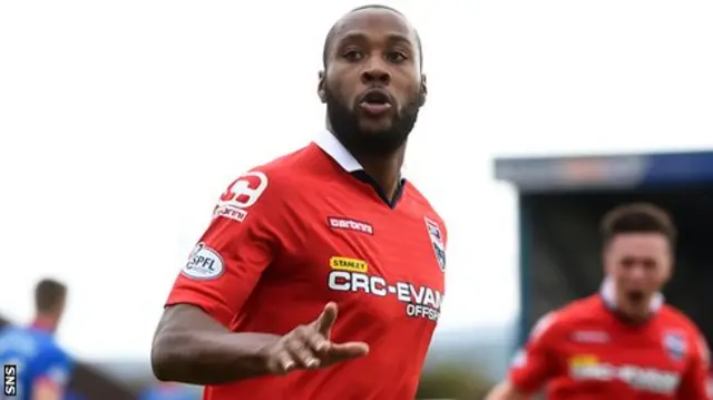 Yoann Arquin celebrates his goal