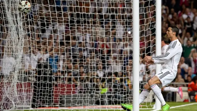 Cristiano Ronaldo scores his second for Real Madrid