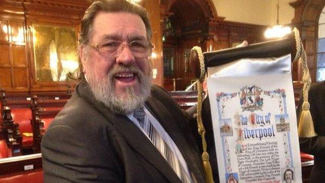 Ricky Tomlinson gets the Freedom of The City at Liverpool Town Hall