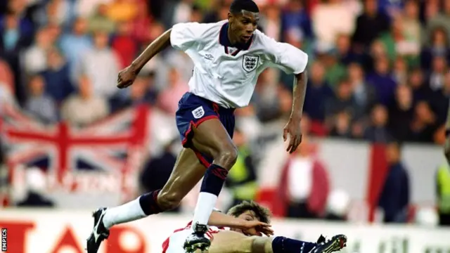 Carlton Palmer of England