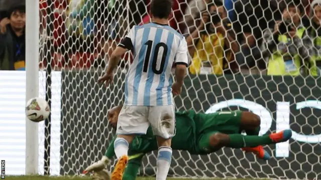 Messi penalty miss