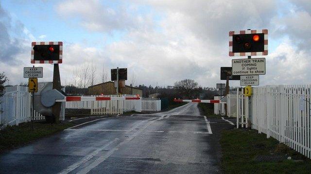 Ufton Nervet level crossing