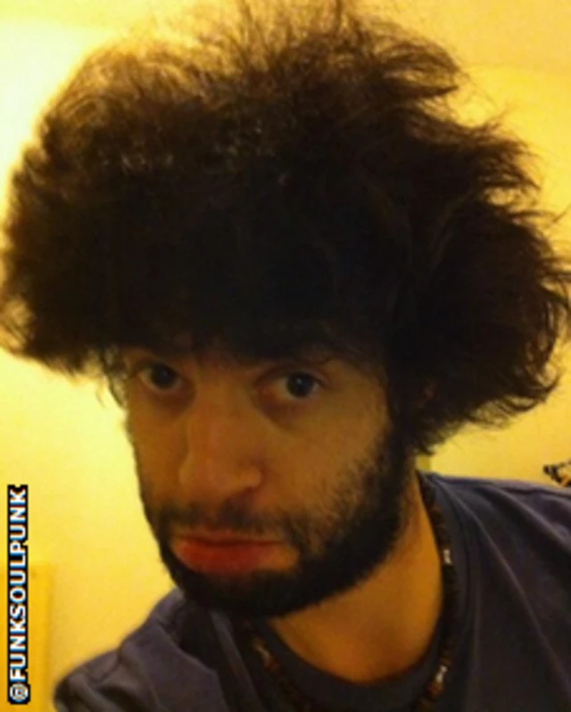 A man resembling Marouane Fellaini