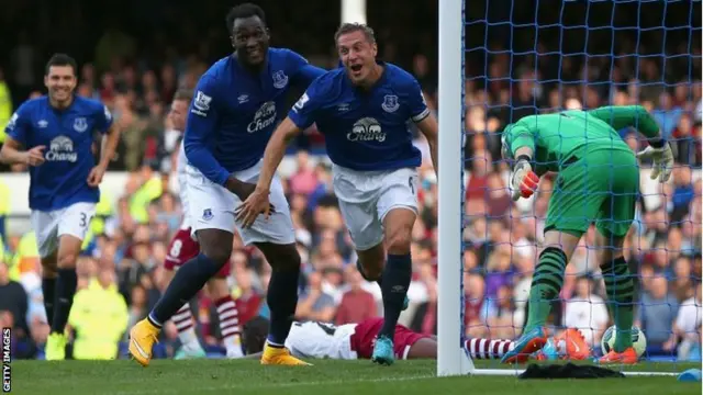 Phil Jagielka celebrates