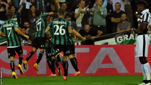 Simone Zaza celebrates with his teammates