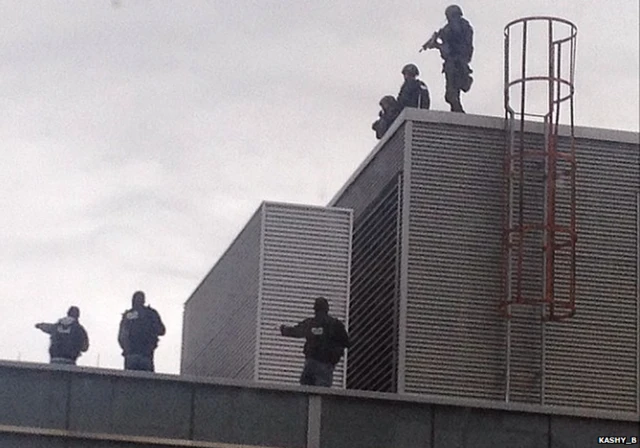 Image supplied by Kashy_B of armed police in Ottawa. 22 Oct 2014