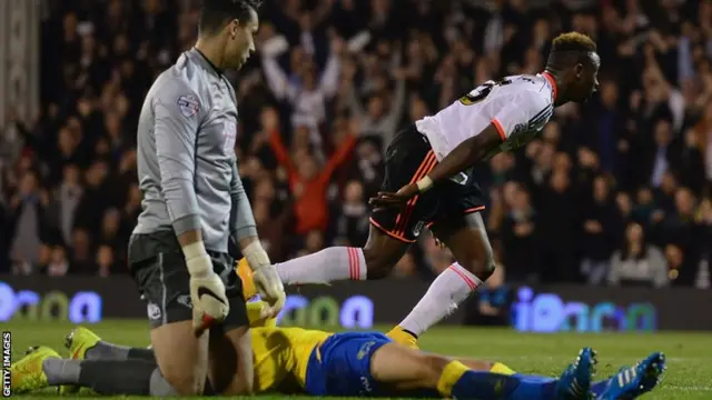 Moussa Dembele scores his second for Fulham