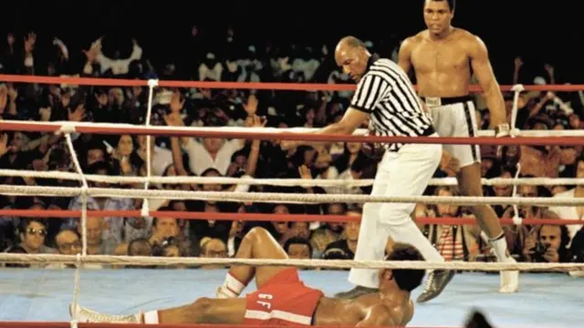 Muhammad Ali knocks out George Foreman